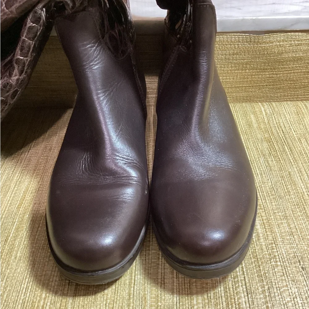 Clarks Hopedale Dark Brown Croc-Embossed Leather Heeled Boots